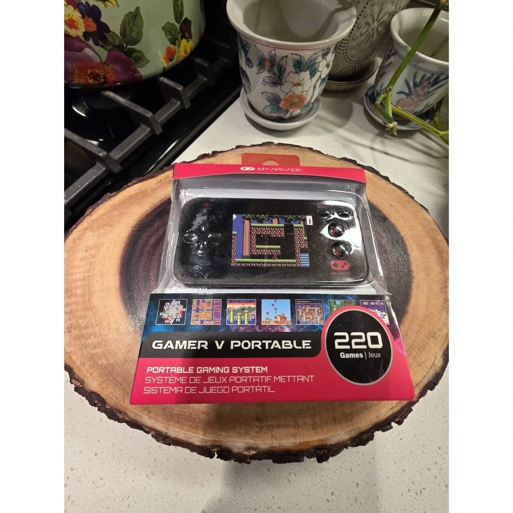 My Arcade Gamer V Portable 220 Games Portable Gaming System. New